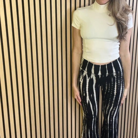 DANCE RAVER PANTS (like-new) - Picture 3 of 7